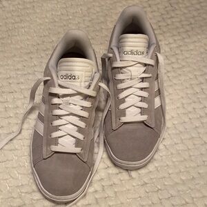 Adidas sneaker. Size 8. Worn once. Like new!